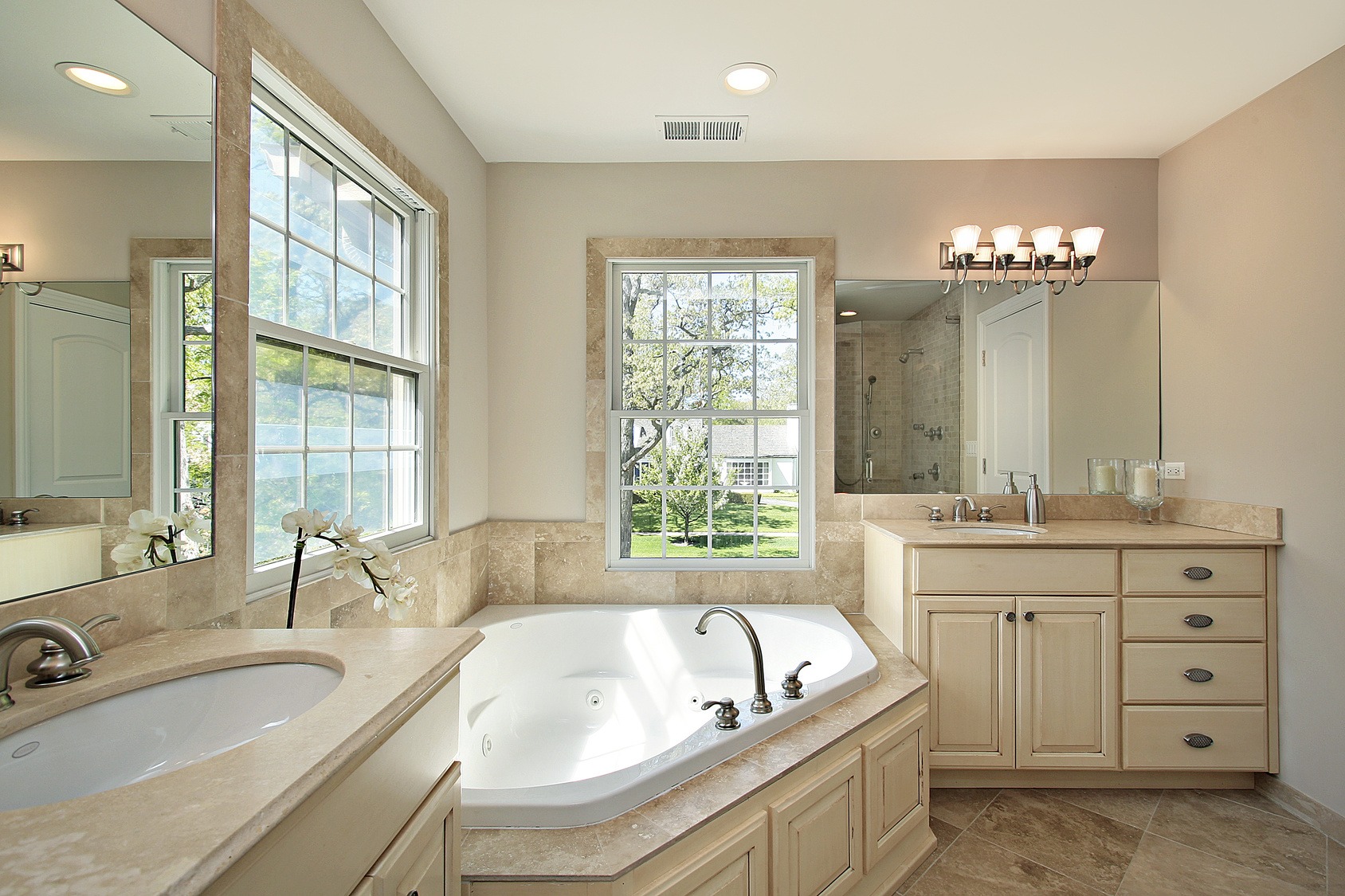 Master bath with tub  Classic Remodeling NW Inc 