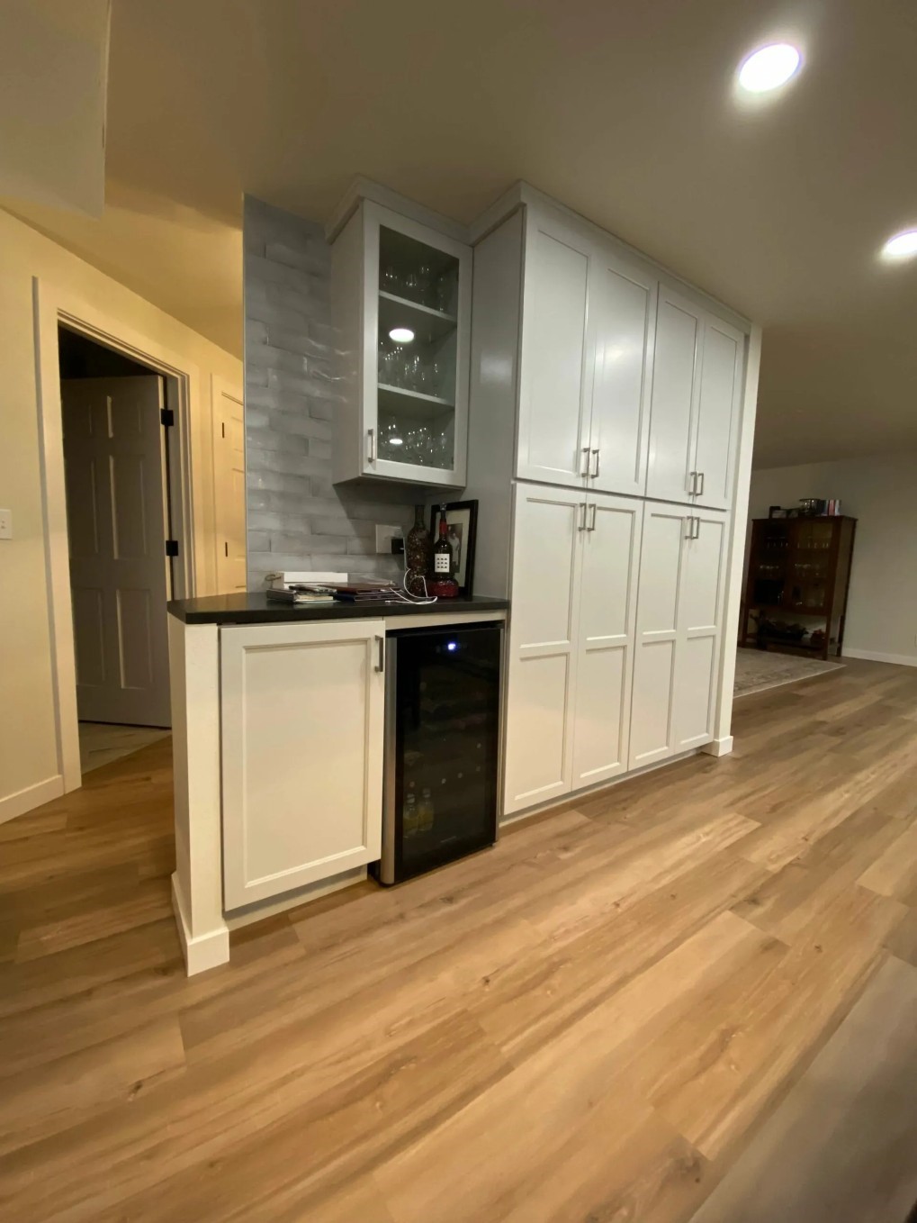 Popular Color Schemes for Modern Kitchen Designs